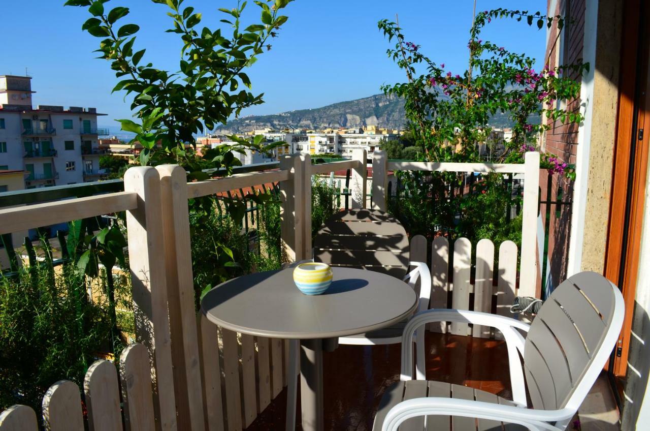 Luiselle Charming Accommodation Sorrento City Center エクステリア 写真