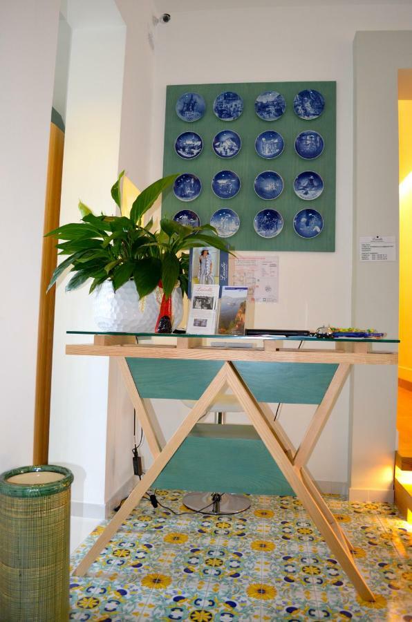 Luiselle Charming Accommodation Sorrento City Center エクステリア 写真