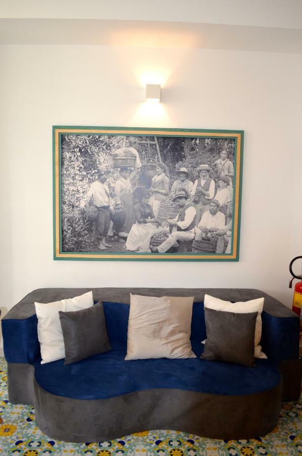 Luiselle Charming Accommodation Sorrento City Center エクステリア 写真